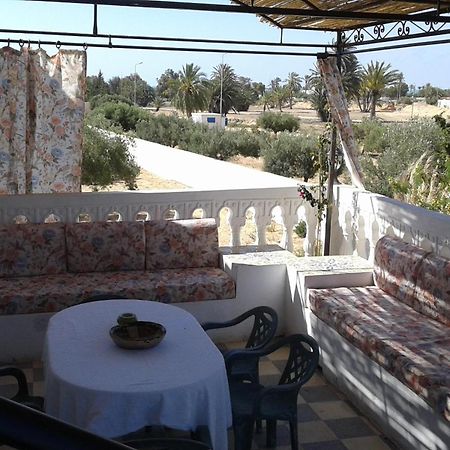 Menzel Churasco Djerba Aghīr Exteriör bild