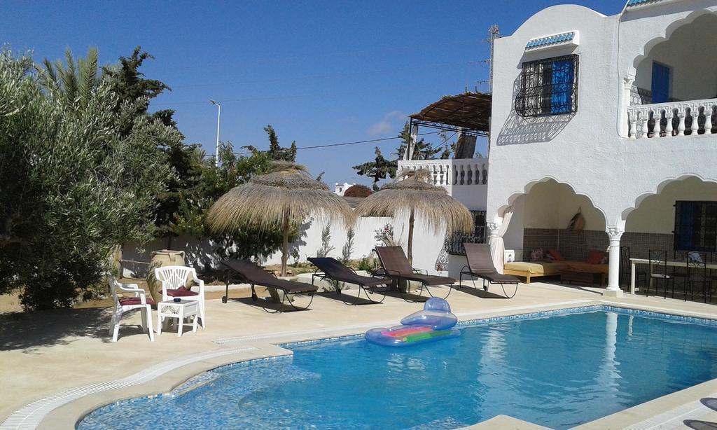 Menzel Churasco Djerba Aghīr Exteriör bild