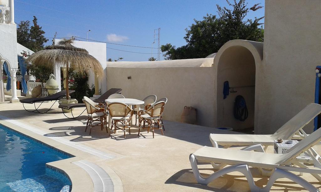 Menzel Churasco Djerba Aghīr Exteriör bild