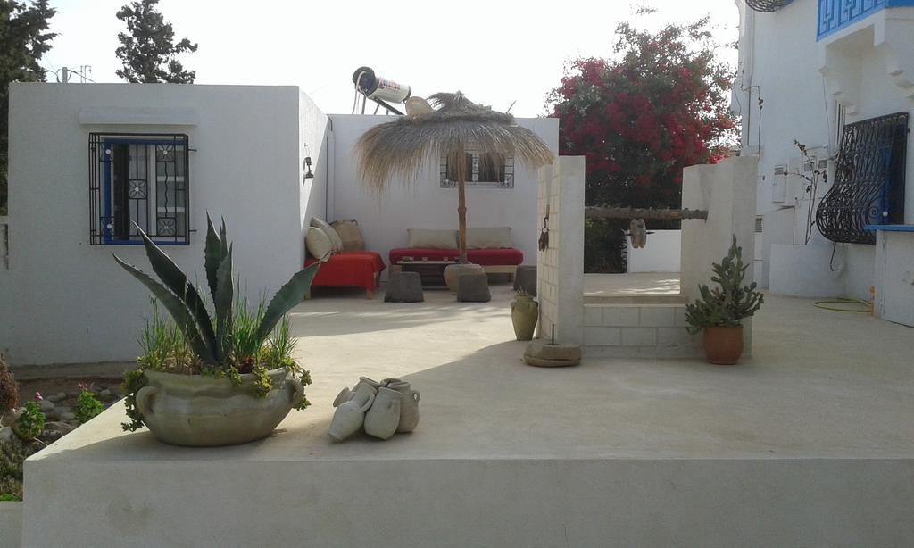 Menzel Churasco Djerba Aghīr Exteriör bild