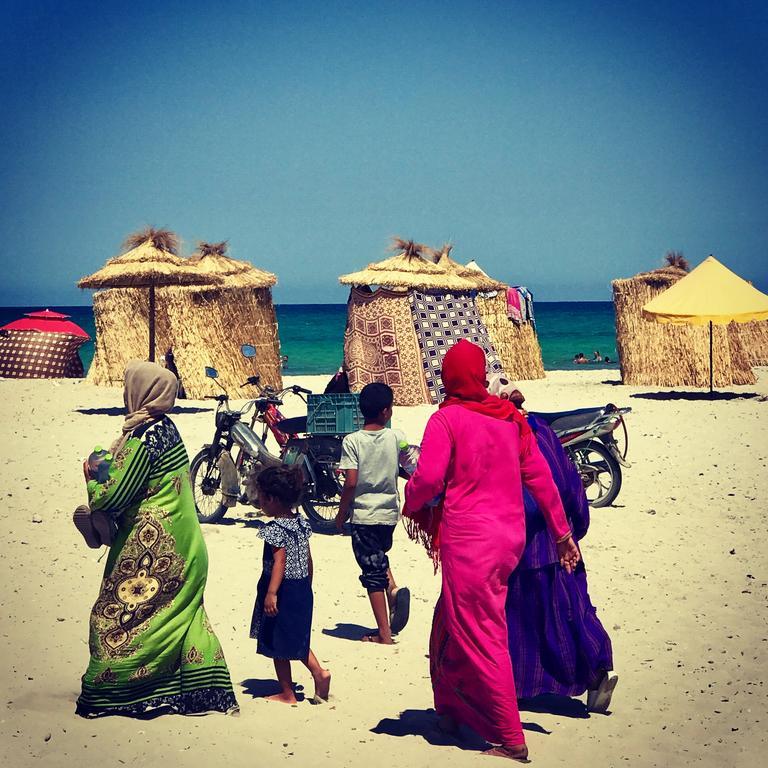 Menzel Churasco Djerba Aghīr Exteriör bild