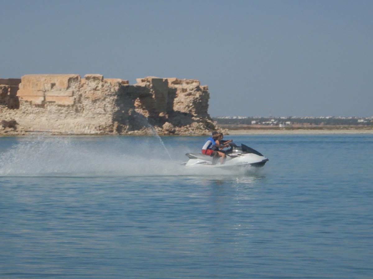 Menzel Churasco Djerba Aghīr Exteriör bild
