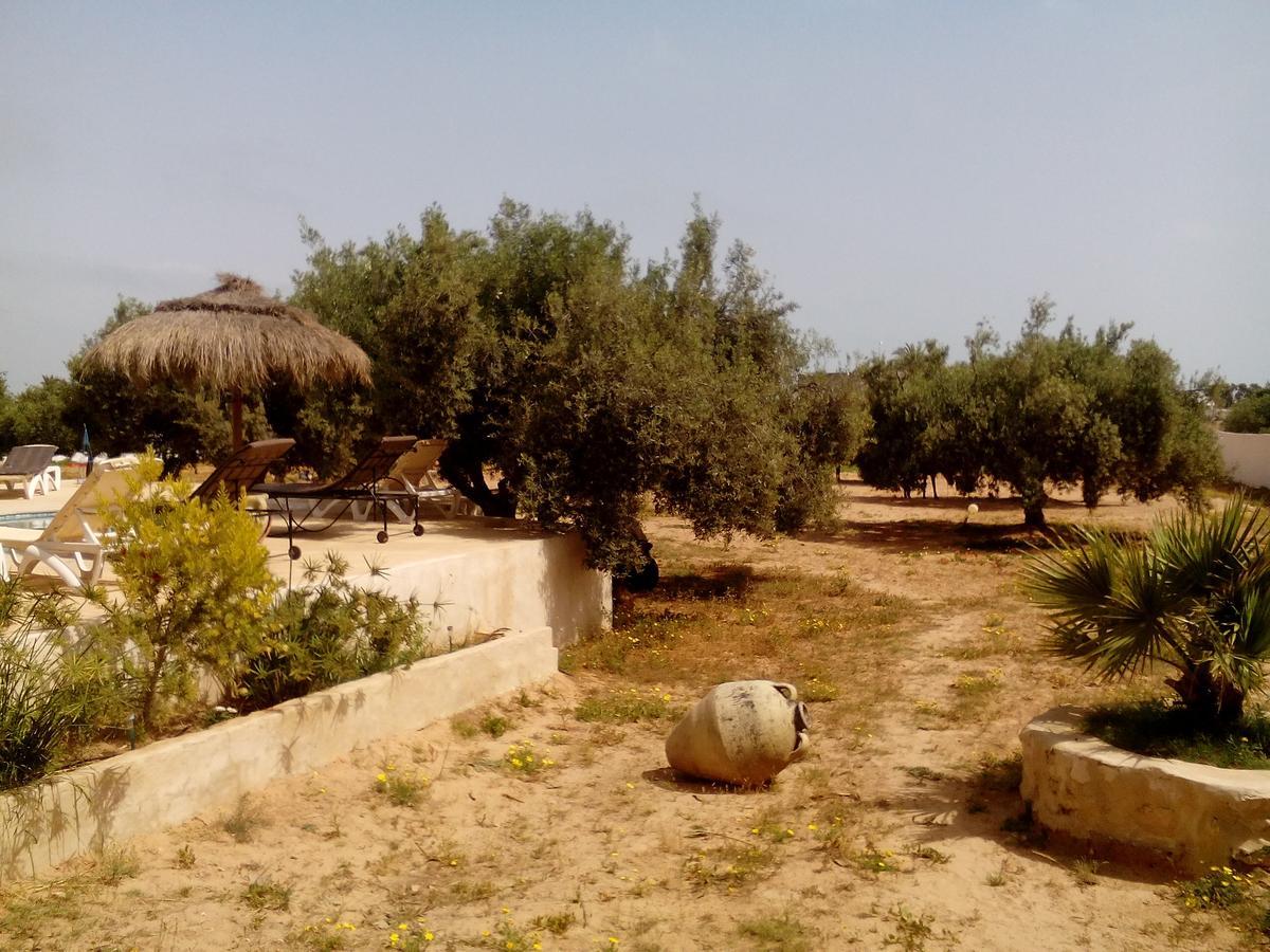 Menzel Churasco Djerba Aghīr Exteriör bild