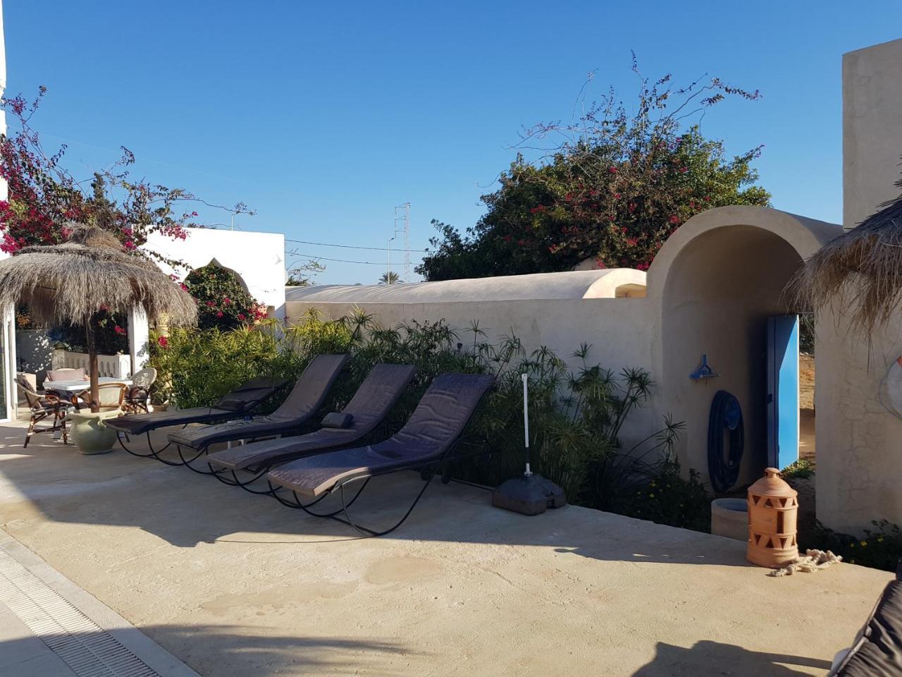 Menzel Churasco Djerba Aghīr Exteriör bild